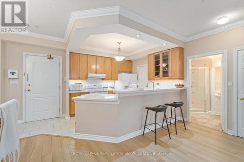 116 - 3351 Cawthra Road, Mississauga, ON - Indoor Photo Showing Kitchen