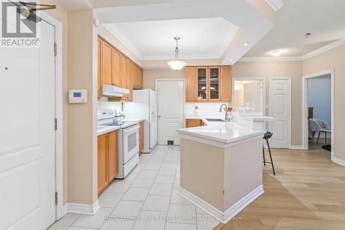 116 - 3351 Cawthra Road, Mississauga, ON - Indoor Photo Showing Kitchen