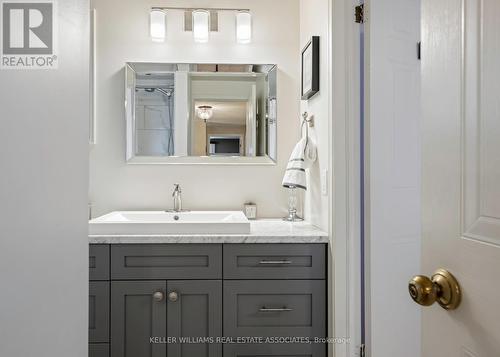 47 Grandridge Cres, Guelph, ON - Indoor Photo Showing Bathroom