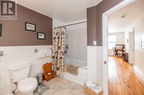 2500 Brown Line, Cavan Monaghan, ON - Indoor Photo Showing Bathroom