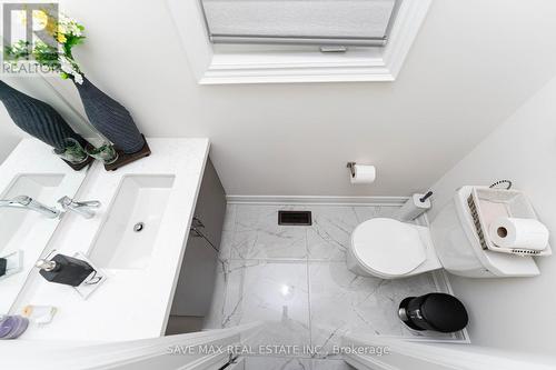 3 Grierson Tr, Hamilton, ON - Indoor Photo Showing Bathroom