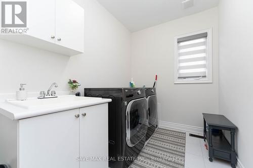 3 Grierson Tr, Hamilton, ON - Indoor Photo Showing Laundry Room