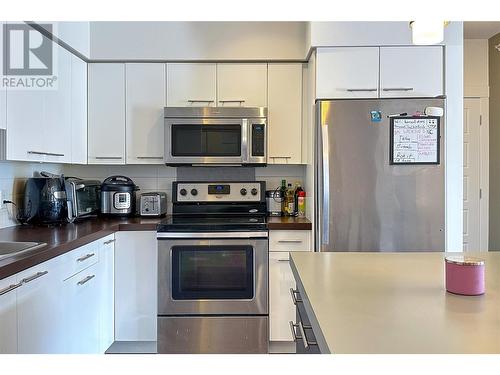 985 Academy Way Unit# 309, Kelowna, BC - Indoor Photo Showing Kitchen