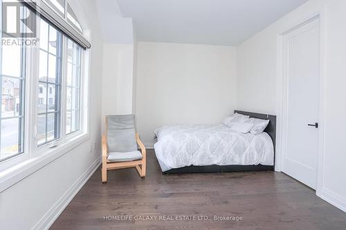 60 Meadow Vista Cres, East Gwillimbury, ON - Indoor Photo Showing Bedroom