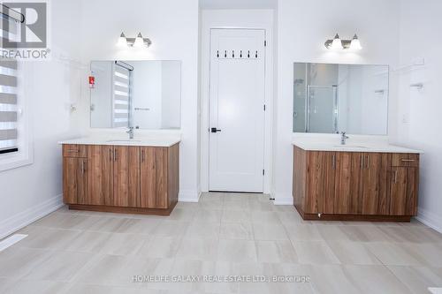 60 Meadow Vista Cres, East Gwillimbury, ON - Indoor Photo Showing Bathroom