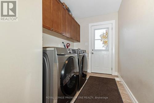 7132 County Rd 27 Rd, Essa, ON - Indoor Photo Showing Laundry Room