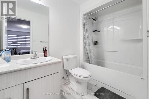7741 Shaw St, Niagara Falls, ON - Indoor Photo Showing Bathroom