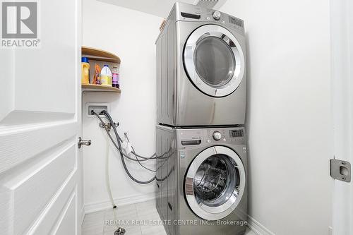 7741 Shaw St, Niagara Falls, ON - Indoor Photo Showing Laundry Room