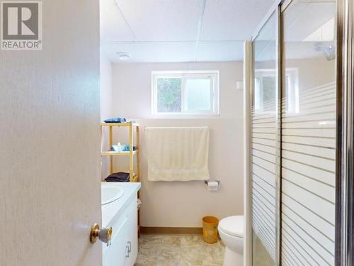 7151 Boswell Street, Powell River, BC - Indoor Photo Showing Bathroom
