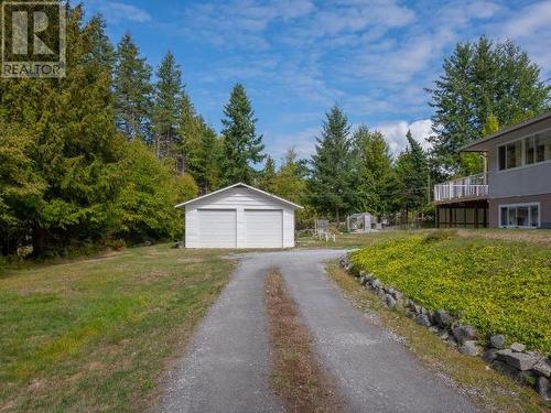 7151 Boswell Street, Powell River, BC - Outdoor