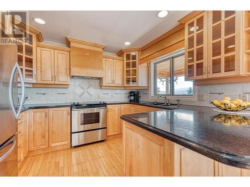 78 Spruce Drive, Vernon, BC - Indoor Photo Showing Kitchen With Stainless Steel Kitchen With Double Sink