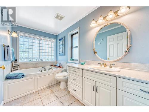 78 Spruce Drive, Vernon, BC - Indoor Photo Showing Bathroom