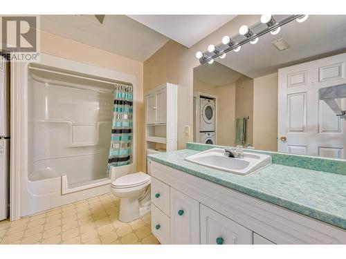 78 Spruce Drive, Vernon, BC - Indoor Photo Showing Bathroom