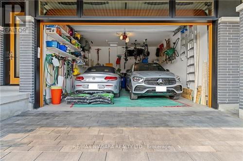 21 Taliesin Tr, Welland, ON - Indoor Photo Showing Garage