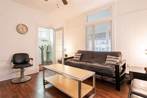 124 Main Street W, Port Colborne, ON - Indoor Photo Showing Living Room