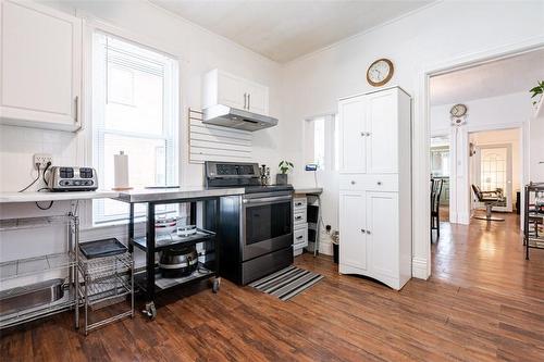 124 Main Street W, Port Colborne, ON - Indoor Photo Showing Kitchen