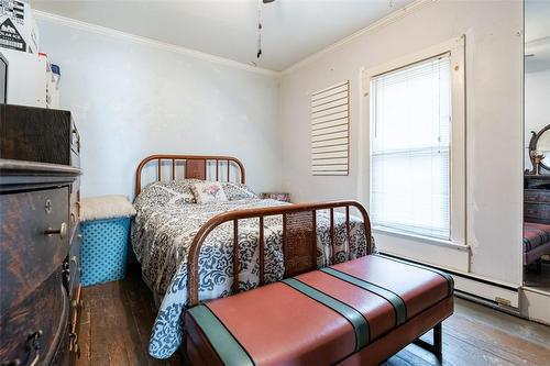 124 Main Street W, Port Colborne, ON - Indoor Photo Showing Bedroom