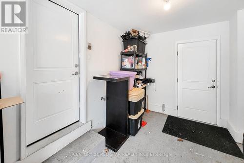7733 Old Field Rd, Niagara Falls, ON - Indoor Photo Showing Other Room