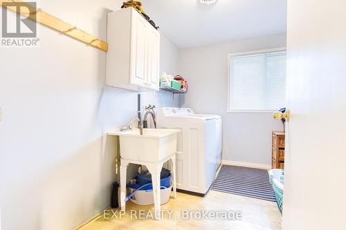 128 Cook Ave, Fort Erie, ON - Indoor Photo Showing Laundry Room