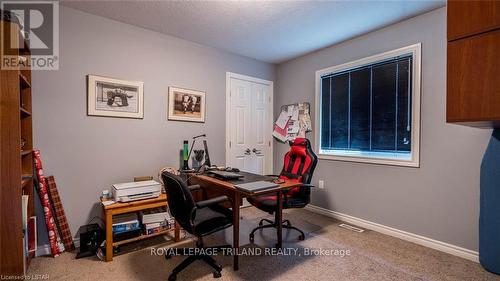 2738 Devon Road, London, ON - Indoor Photo Showing Office