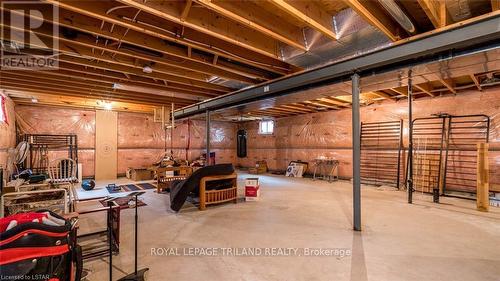 2738 Devon Road, London, ON - Indoor Photo Showing Basement