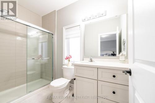 172 Hollybrook Tr, Kitchener, ON - Indoor Photo Showing Bathroom