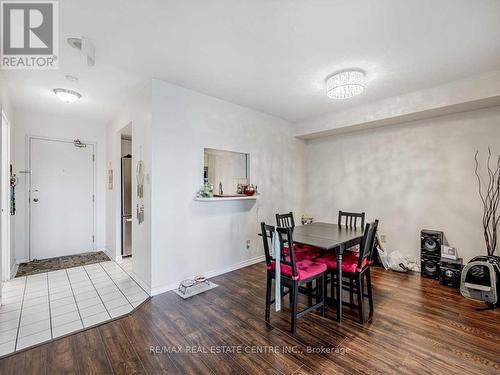 1602 - 285 Enfield Place, Mississauga, ON - Indoor Photo Showing Dining Room
