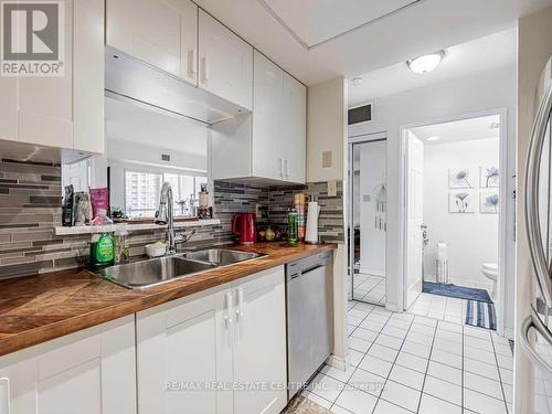 1602 - 285 Enfield Place, Mississauga, ON - Indoor Photo Showing Kitchen With Double Sink