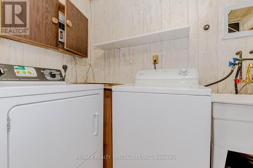 29 Sandringham Crt, Brampton, ON - Indoor Photo Showing Laundry Room