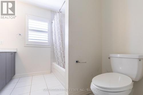 10 - 2212 Bromsgrove Road, Mississauga, ON - Indoor Photo Showing Bathroom