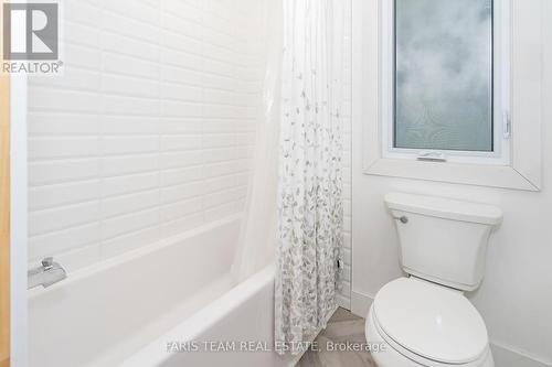 19 George St, Innisfil, ON - Indoor Photo Showing Bathroom