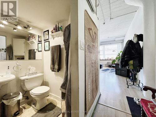 #201 -365 Dundas St E, Toronto, ON - Indoor Photo Showing Bathroom