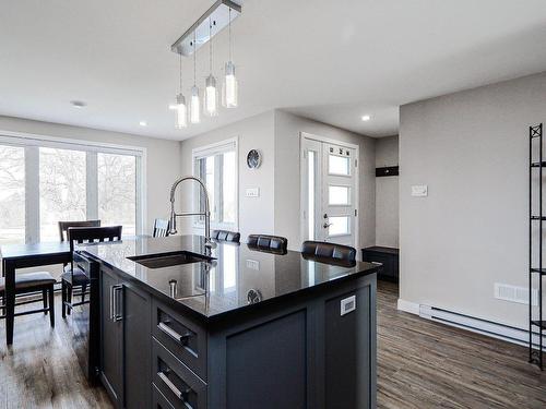 Kitchen - 306 Ch. De La Haute-Rivière, Châteauguay, QC - Indoor Photo Showing Kitchen With Upgraded Kitchen