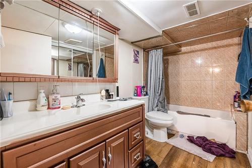 55 Cannon Street W, Hamilton, ON - Indoor Photo Showing Bathroom