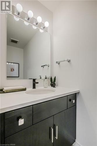 8 Sora Lane, Guelph, ON - Indoor Photo Showing Bathroom