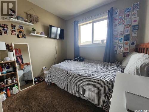 11 880 5Th Street Ne, Weyburn, SK - Indoor Photo Showing Bedroom