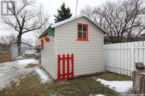 129 Tamarack Avenue N, Eastend, SK - Outdoor With Exterior