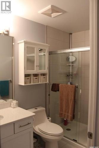 301 2300 Broad Street, Regina, SK - Indoor Photo Showing Bathroom