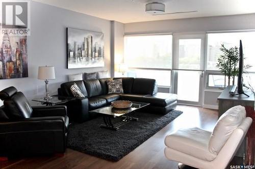 301 2300 Broad Street, Regina, SK - Indoor Photo Showing Living Room