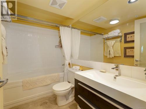 412 455 Sitkum Rd, Victoria, BC - Indoor Photo Showing Bathroom