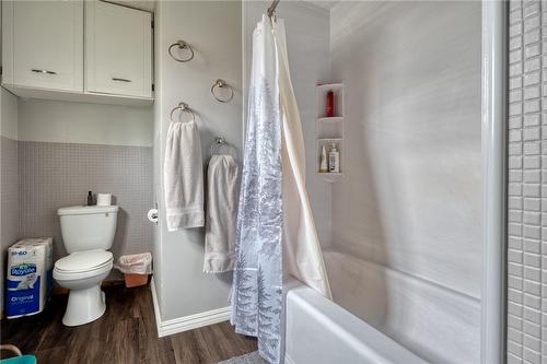 2708 Cockshutt Road, Waterford, ON - Indoor Photo Showing Bathroom