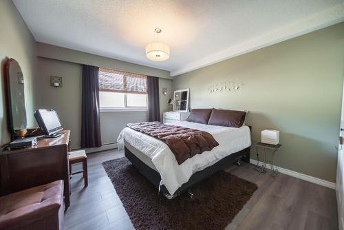 201 - 51 Ridgemont Drive, Fernie, BC - Indoor Photo Showing Bedroom
