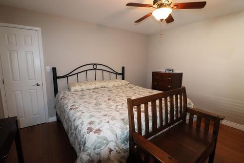 2275 Selkirk Place, Grand Forks, BC - Indoor Photo Showing Bedroom