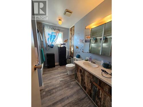 115 Valleyview Crescent, Tumbler Ridge, BC - Indoor Photo Showing Bathroom