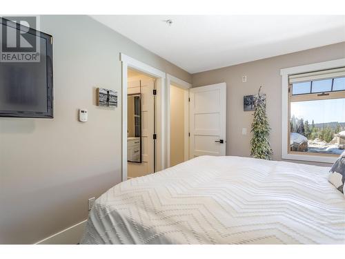 5030 Snowbird Way Unit# 202, Kelowna, BC - Indoor Photo Showing Bedroom