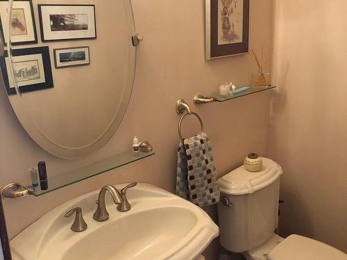 15-6910 Kalar Rd, Niagara Falls, ON - Indoor Photo Showing Bathroom