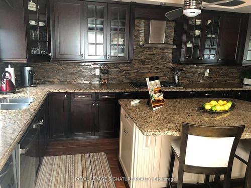 15-6910 Kalar Rd, Niagara Falls, ON - Indoor Photo Showing Kitchen With Double Sink