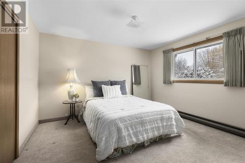 17 Varsity Ave, Sault Ste. Marie, ON - Indoor Photo Showing Bedroom