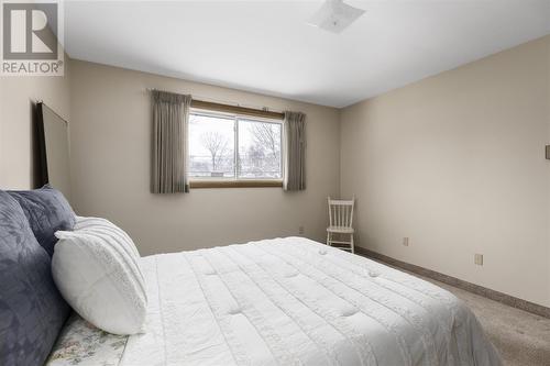 17 Varsity Ave, Sault Ste. Marie, ON - Indoor Photo Showing Bedroom