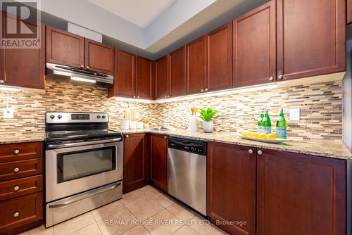 #202 -50 Mill St N, Port Hope, ON - Indoor Photo Showing Kitchen